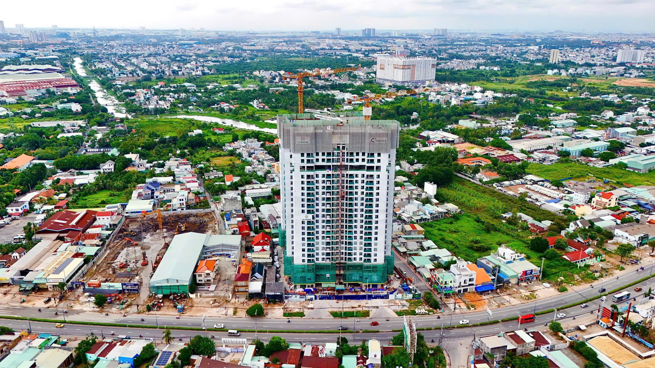 hinh-anh-thi-cong-can-ho-emerald-68-thang-9-2025 (1)