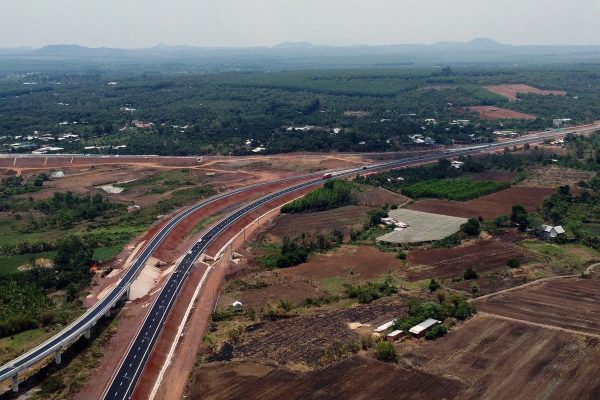 cao-toc-dau-giay-tan-phu-giai-doan-1-duoc-dau-tu-9000-ty-dong