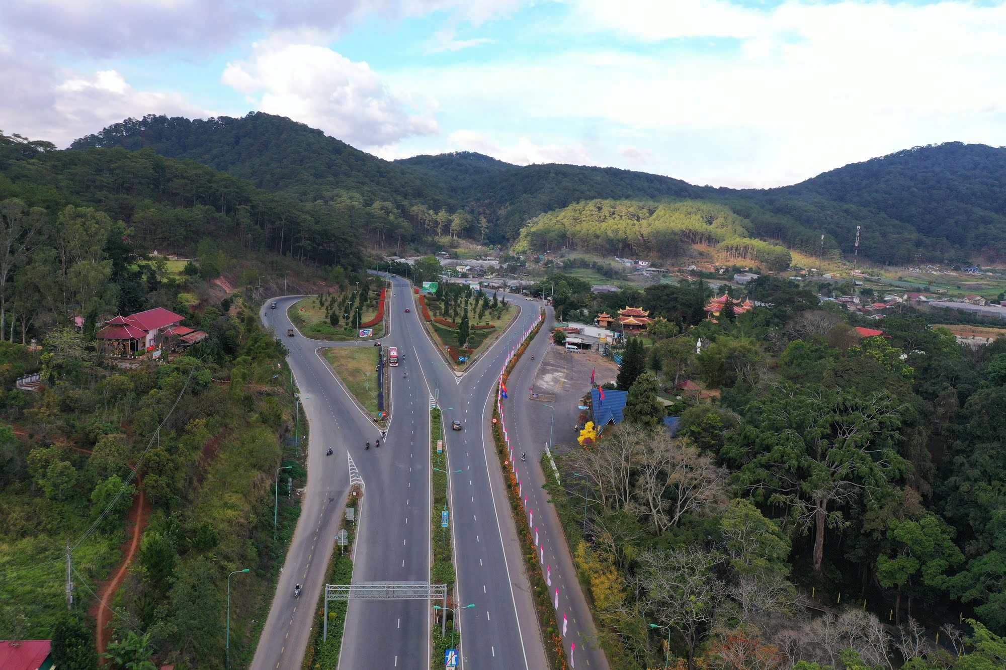 co-so-ha-tang-lam-dong (1)