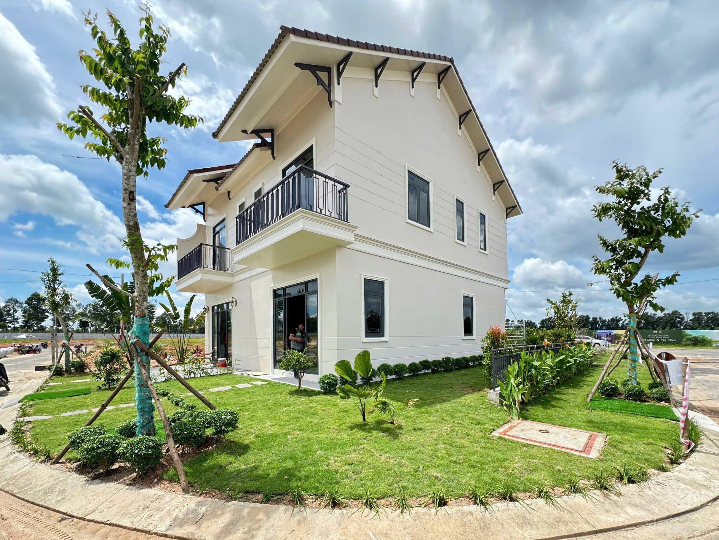 biet-thu-mau-the-oasis-riverside-my-phuoc-4 (6)